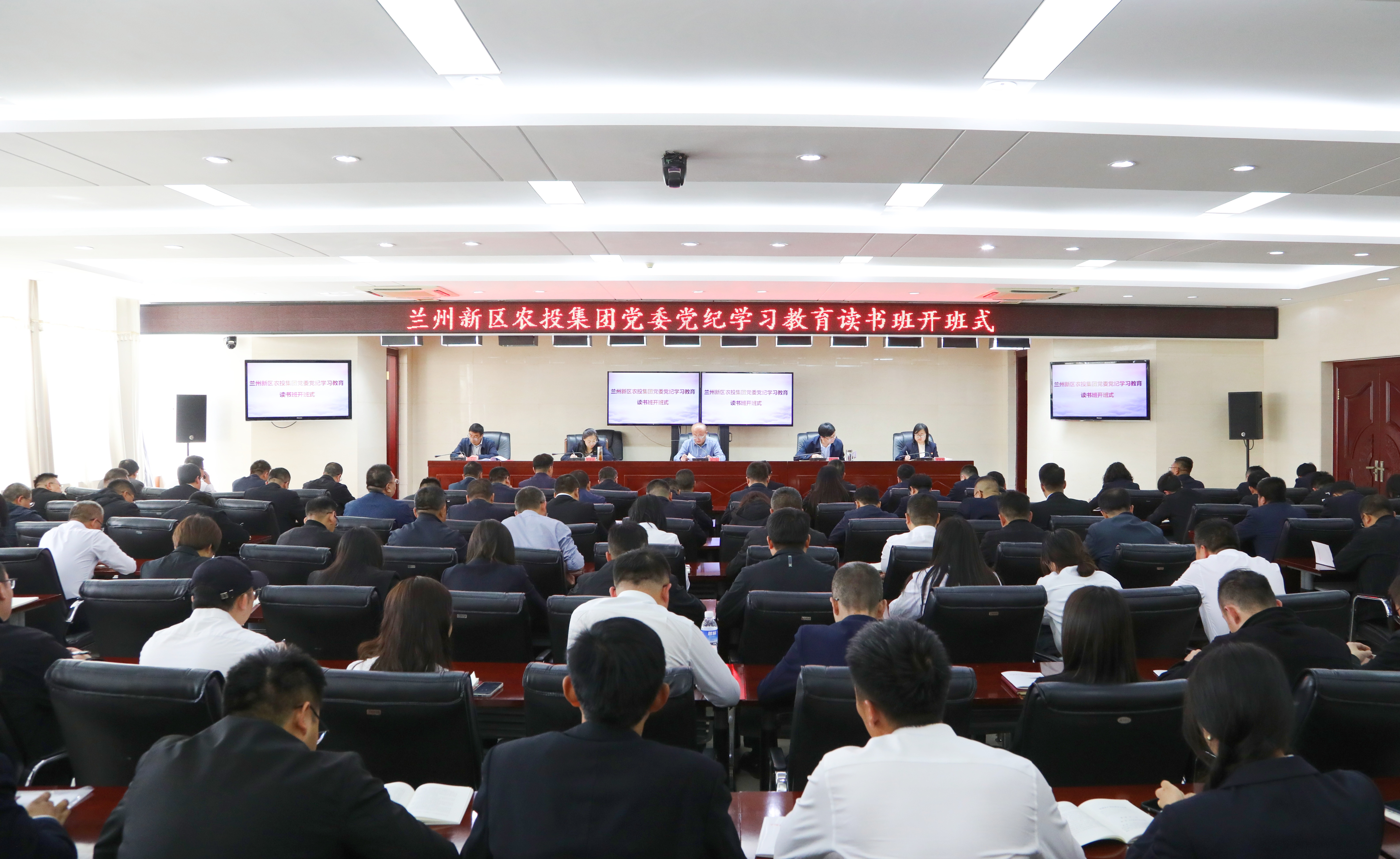 2P1A0304(1).jpg 2P1A0304(1).jpg